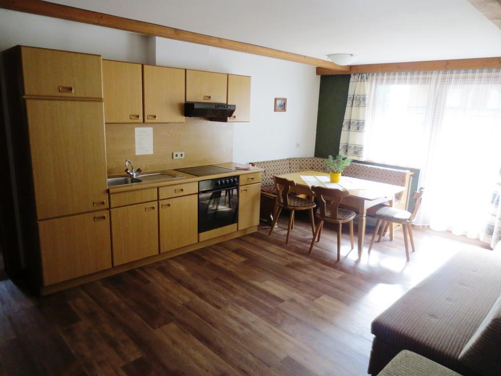 Wolke7 Family First Apartment Sankt Anton am Arlberg Ruang foto